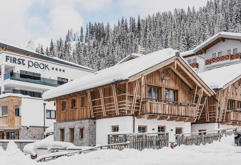 ホテル Firstpeak Zauchensee