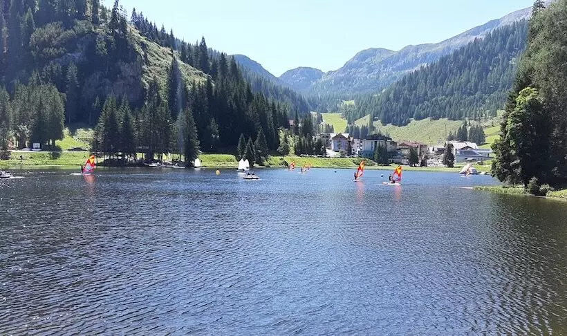 ホテル Firstpeak Zauchensee