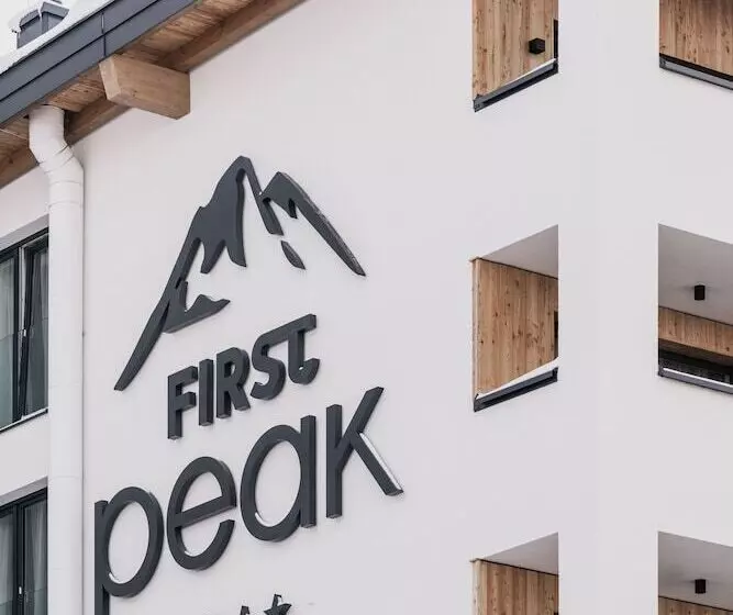 ホテル Firstpeak Zauchensee