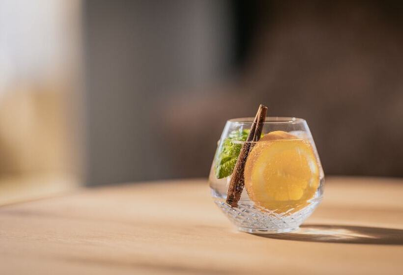 ホテル Firstpeak Zauchensee