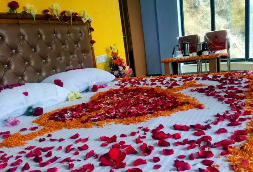 Hotelli Goroomgo Divine Hills Shimla