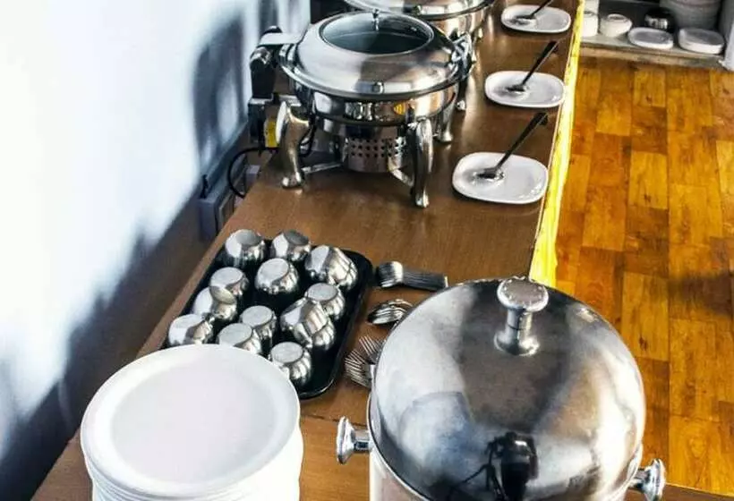 Hotelli Goroomgo Divine Hills Shimla