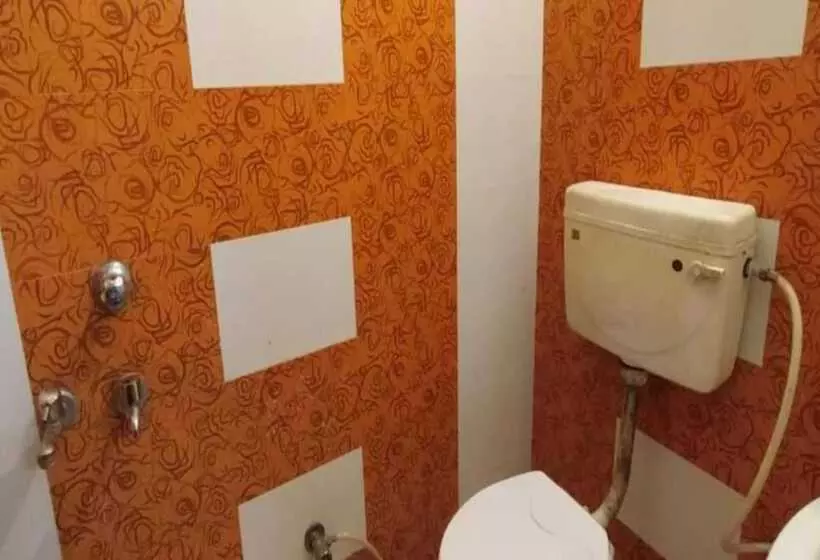 ホテル Goroomgo Supreme Guest House Dehradun