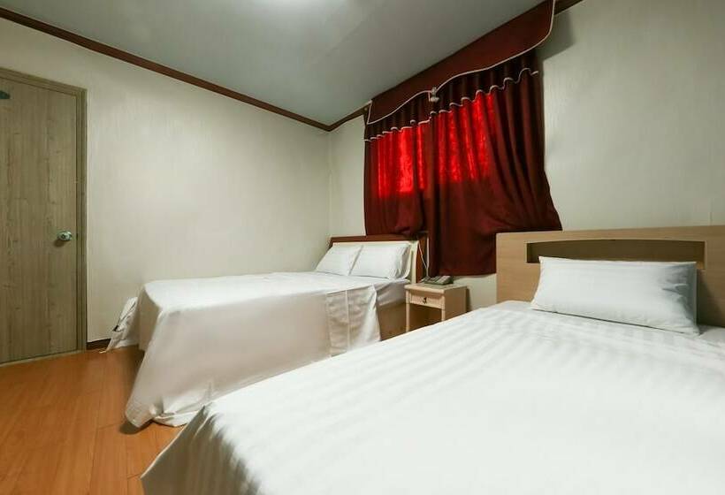 모텔 Daejeon Sintanjin Royal