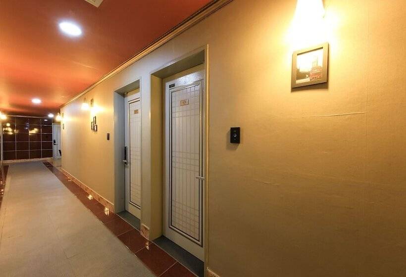 모텔 Daejeon Sintanjin Royal