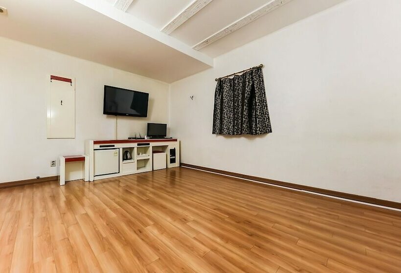 מוטל Seosan Feel