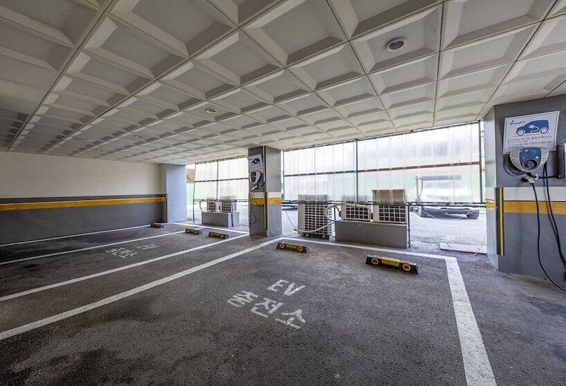 מוטל Seosan Feel