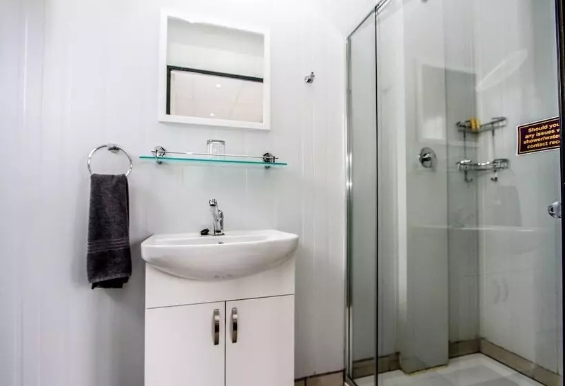 Motelli Sleepover Moria