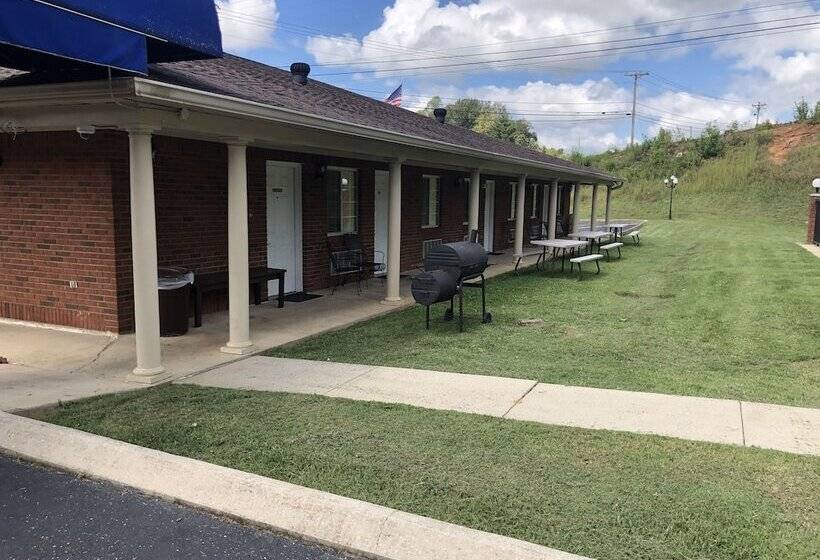 Motel The Tompkinsville Inn