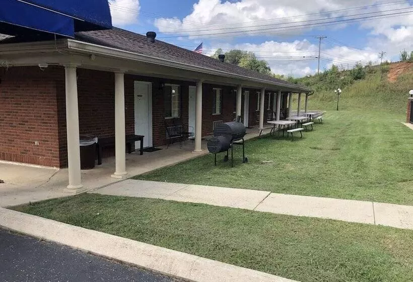 Motelli The Tompkinsville Inn