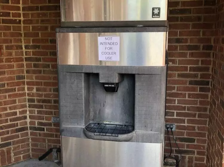 Motelli The Tompkinsville Inn