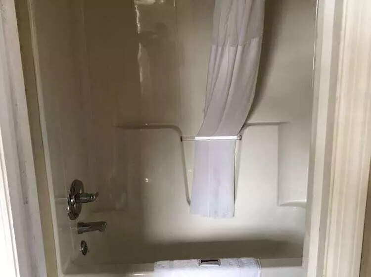 Motelli The Tompkinsville Inn