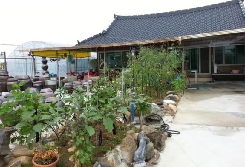Naju Mejuggookpineun Naju Pension
