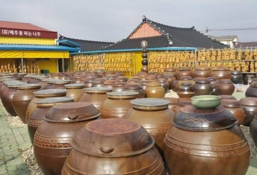 Naju Mejuggookpineun Naju Pension