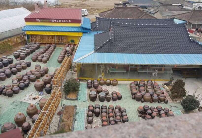 Naju Mejuggookpineun Naju Pension