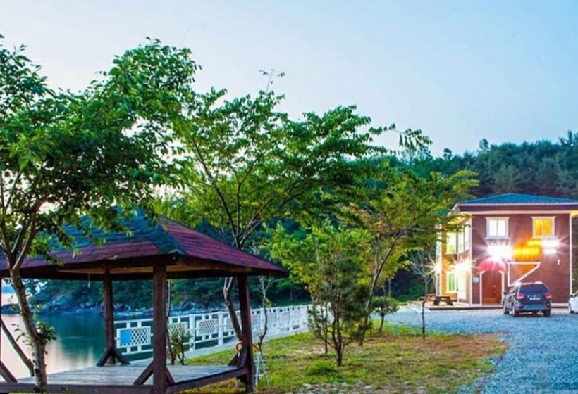 Namhae Bamsum Story Pension