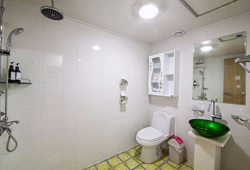 Namhae Bamsum Story Pension