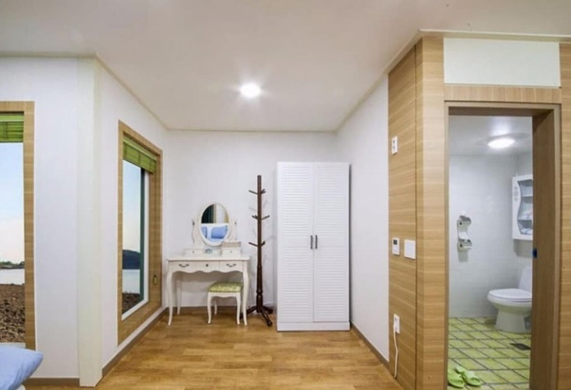 Namhae Bamsum Story Pension