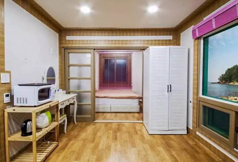 Namhae Bamsum Story Pension