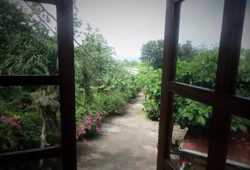 پانسیون La Familia Guesthouse