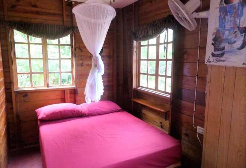 پانسیون La Familia Guesthouse