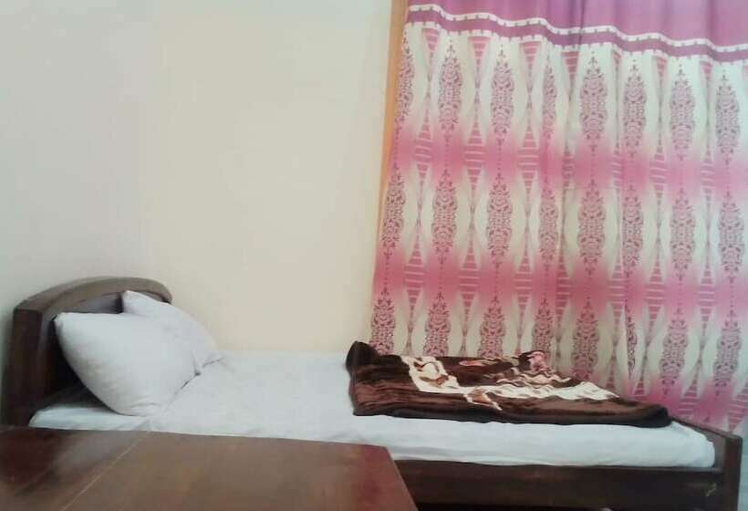 Pensión The Riverine Inn