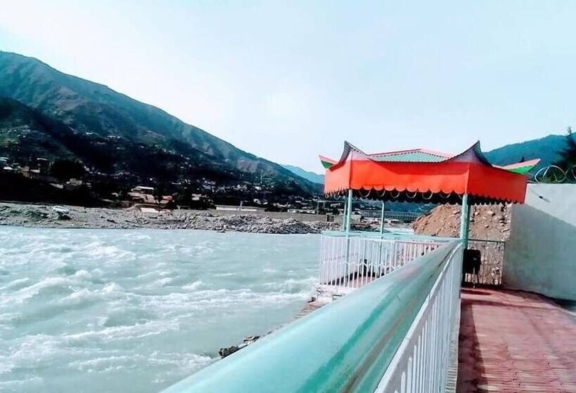 Pensión The Riverine Inn