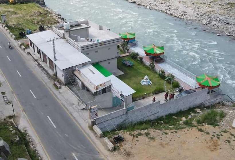 Pensión The Riverine Inn