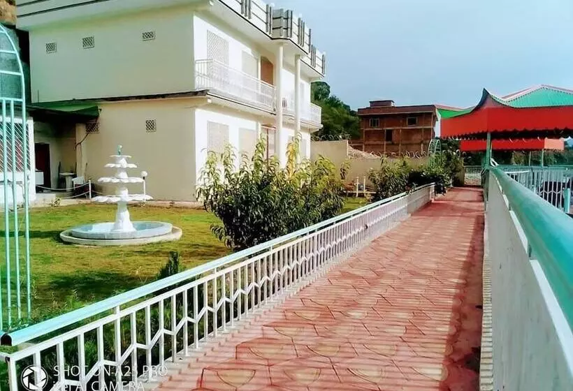 پانسیون The Riverine Inn