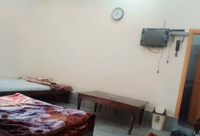 پانسیون The Riverine Inn