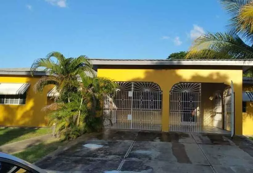 پانسیون Villa Elly
