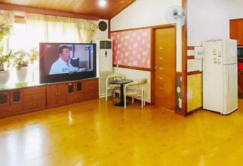 Pocheon Supsogui Hayanjip Pension