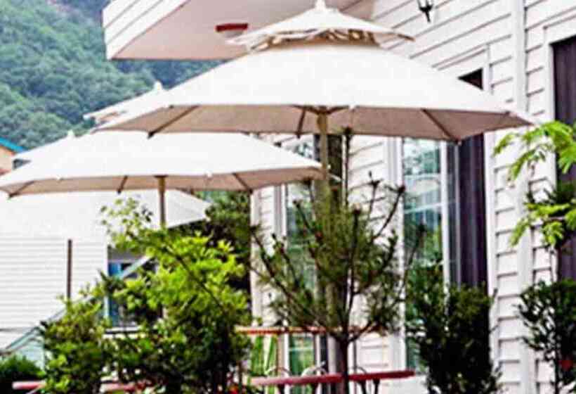 Pocheon Supsogui Hayanjip Pension