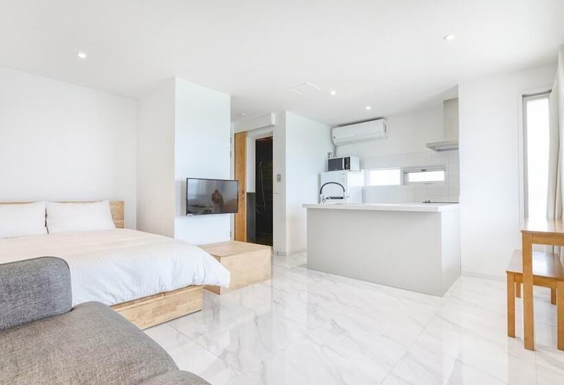 Sokcho Moreve Pension