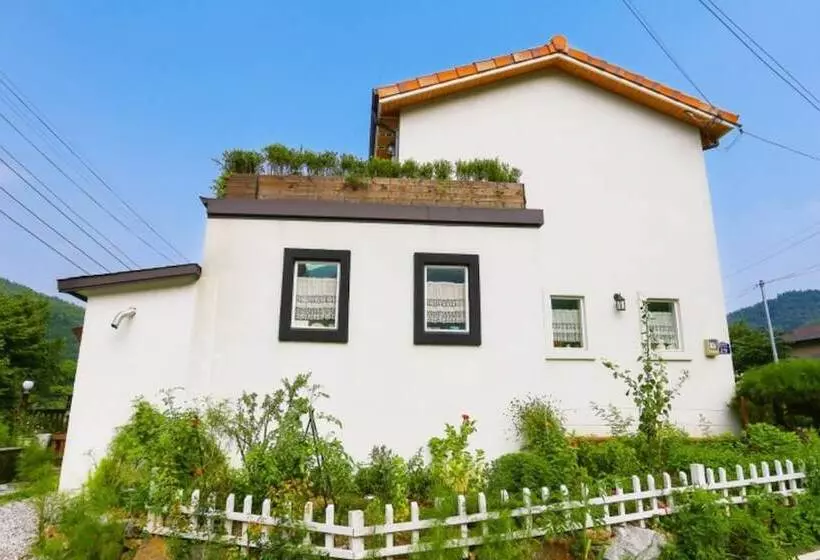 Yangpyeong Healing Day Pension