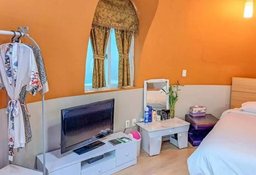 Damyang Firefly Pension
