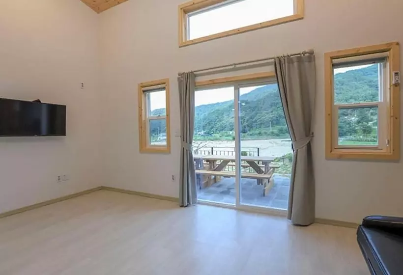 Danyang The Valley Pension