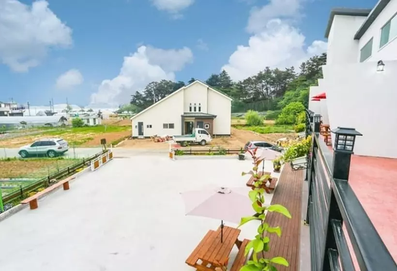 Gangneung Geukkot Pension
