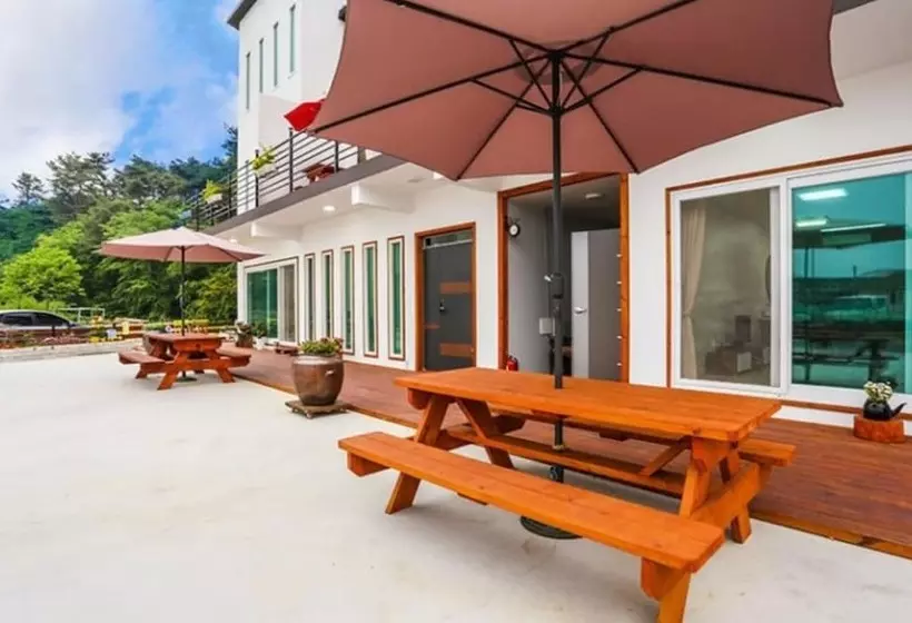 Gangneung Geukkot Pension