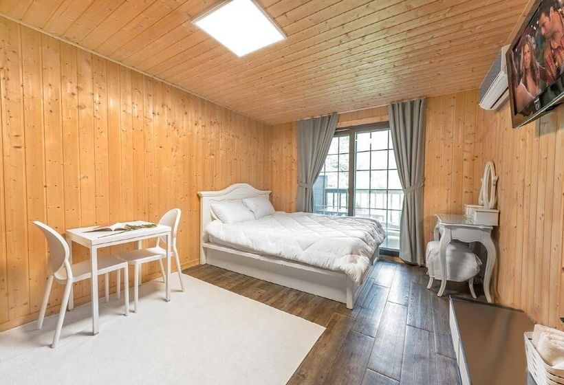 Gapyeong Chaerokji Pension