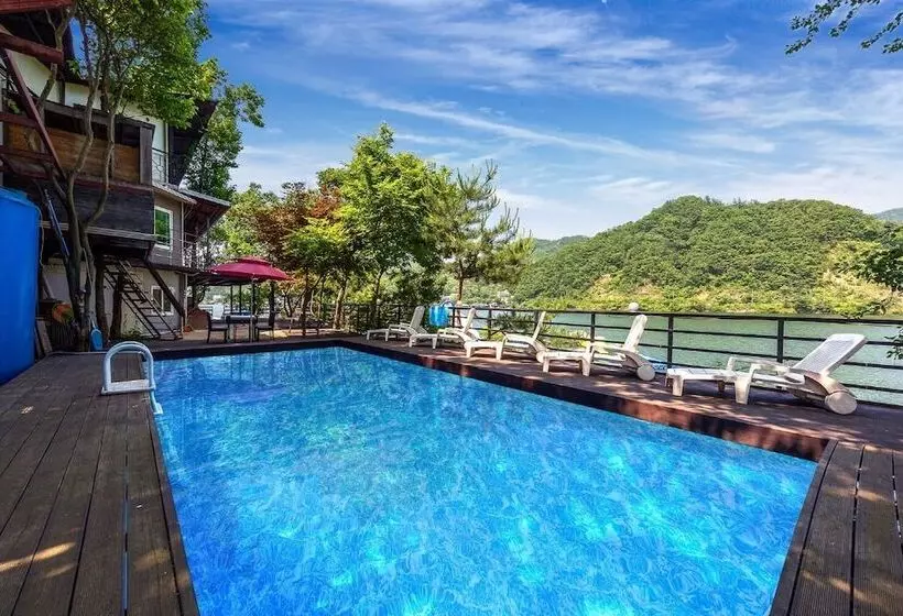 Gapyeong Clubviva Spa Pension