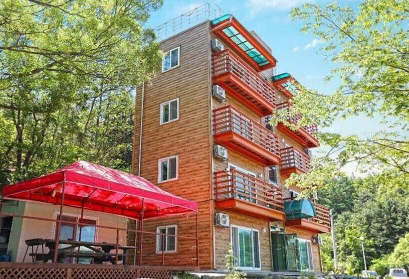Gapyeong Sanwullo Water Leisure Pension