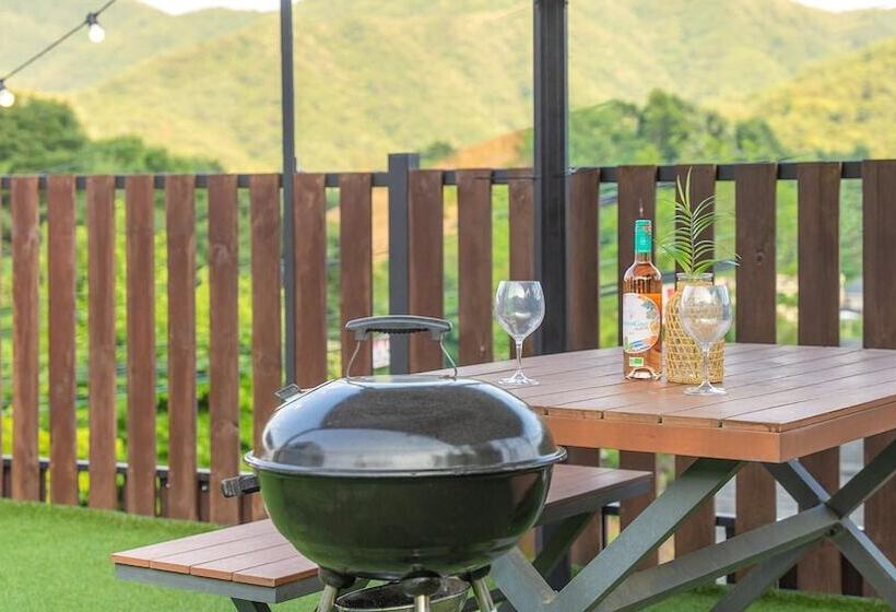 Gapyeong Beilli Pet Pool Villa Pension