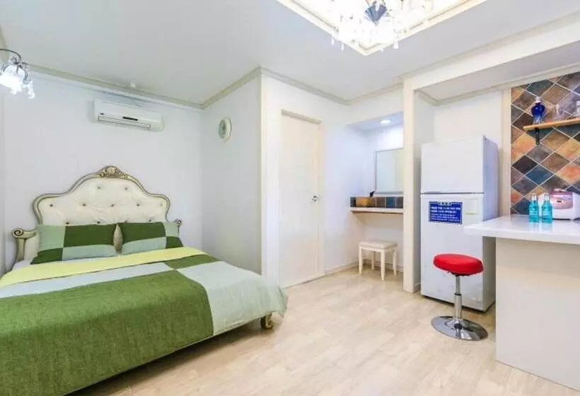Gurye Dandelion Travel Pension