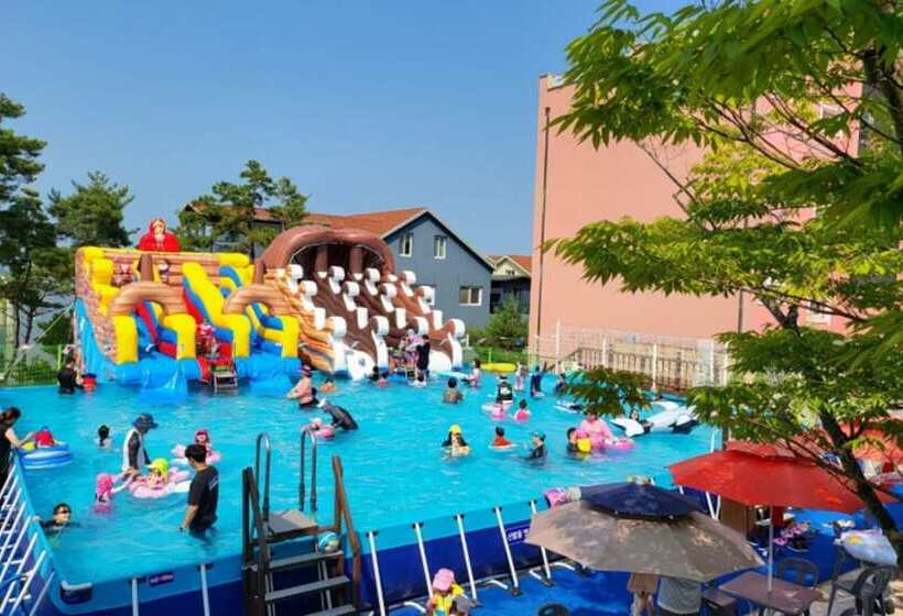 Gyeongju Alice Pension