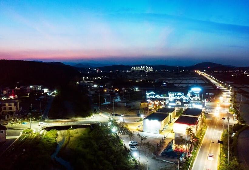 Gyeongju Pension 700