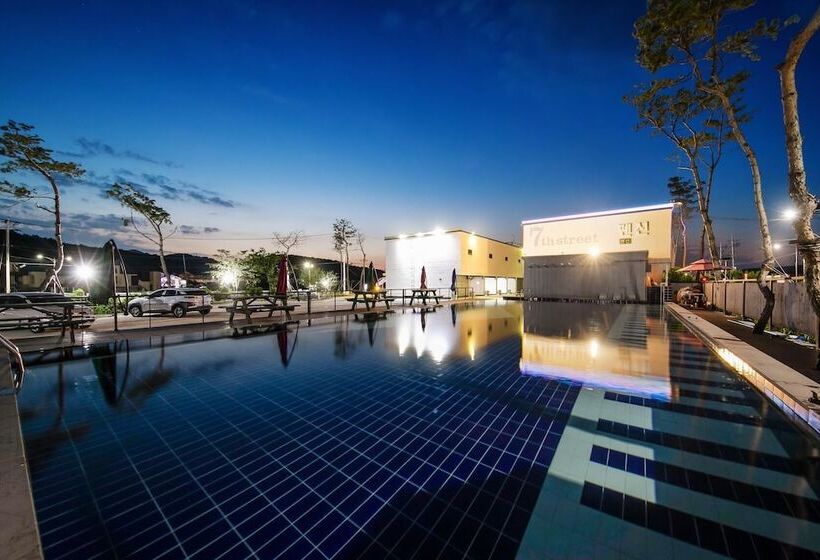 Gyeongju Pension 700