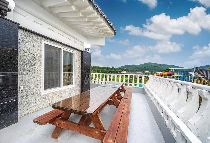 Gyeongju Soraedanga Pension