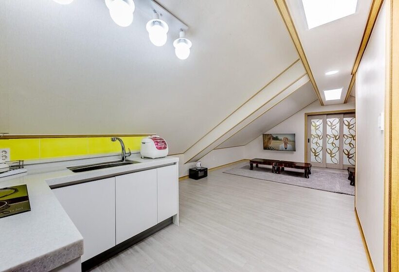 Gyeongju Soraedanga Pension