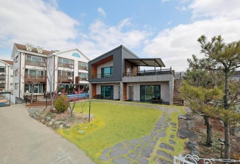 Gyeongju Bombom Pension